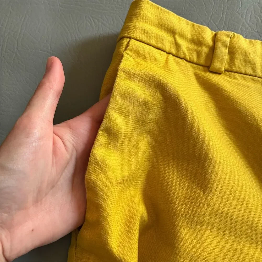 Banana Republic Women's Yellow Cotton Blend Chino Shorts Size 14 Casual Summer‎